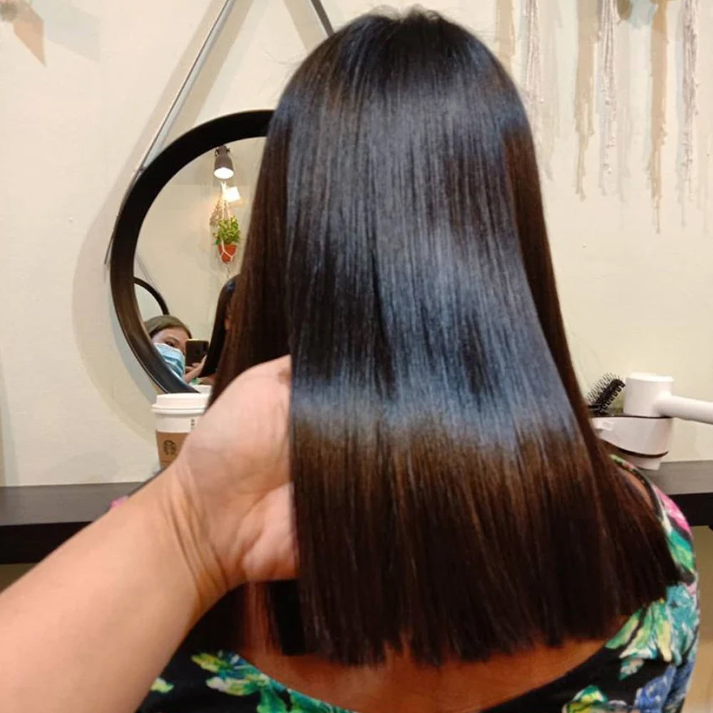K-Gloss™ | De-Frizzing Treatment 355ml model hair salon effect